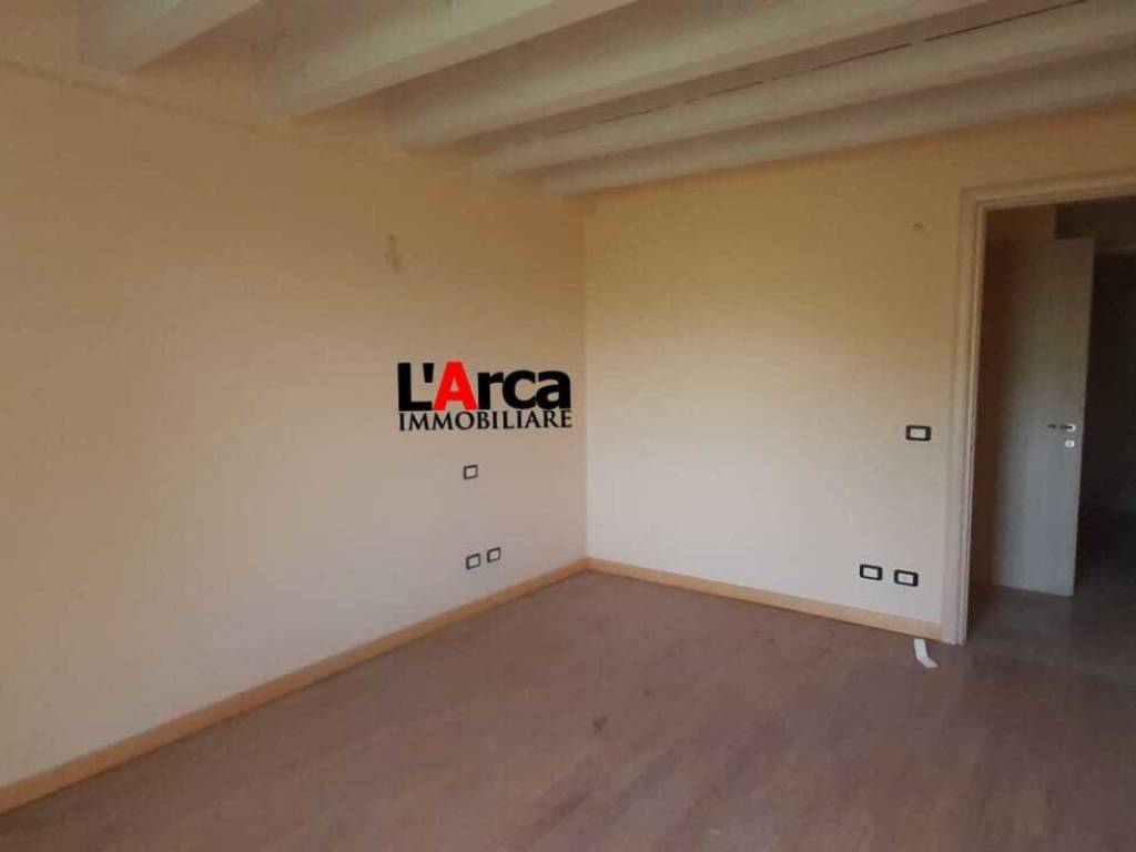 Appartamento a Castelnuovo del garda in Via Palù - Foto 4