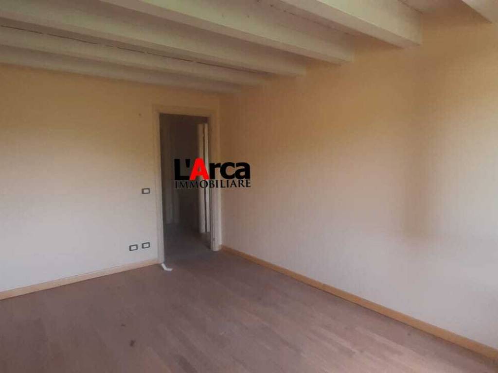 Appartamento a Castelnuovo del garda in Via Palù - Foto 5