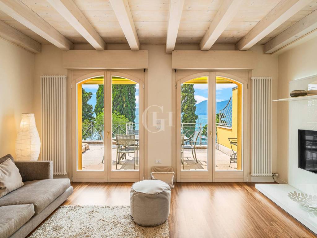 Appartamento a Torri del benaco in Via angelo dell'oca bianca - Foto 3