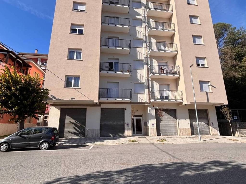 Appartamento a Comunanza in Via Ermanno Pascali, 78 - Foto 2