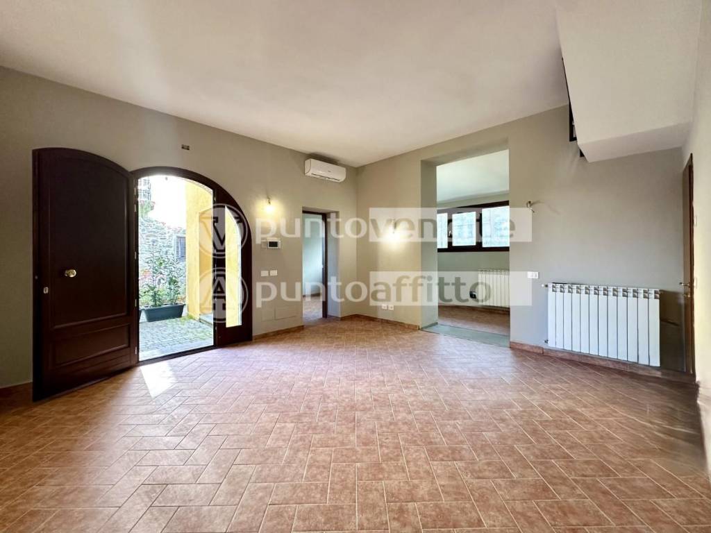 Casa indipendente a Pescia in Via Lucchese, 224 - Foto 3