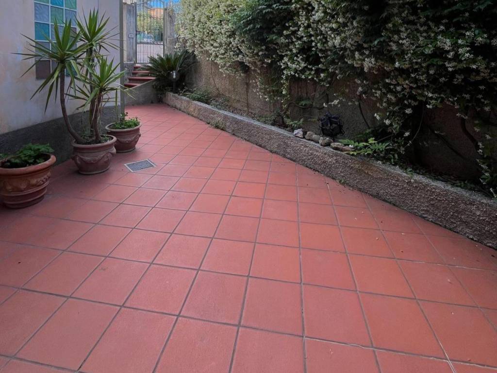 Villa a Catanzaro in Via San Francesco d'Assisi - Foto 2