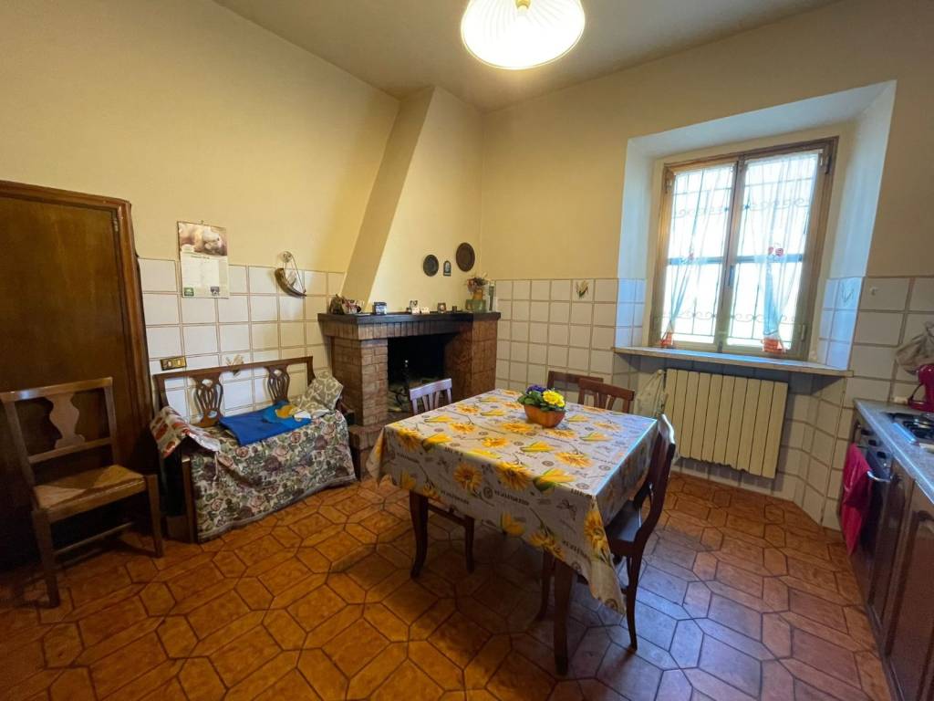 Casa indipendente a Prato in Via per Le Case Nuove - Foto 2