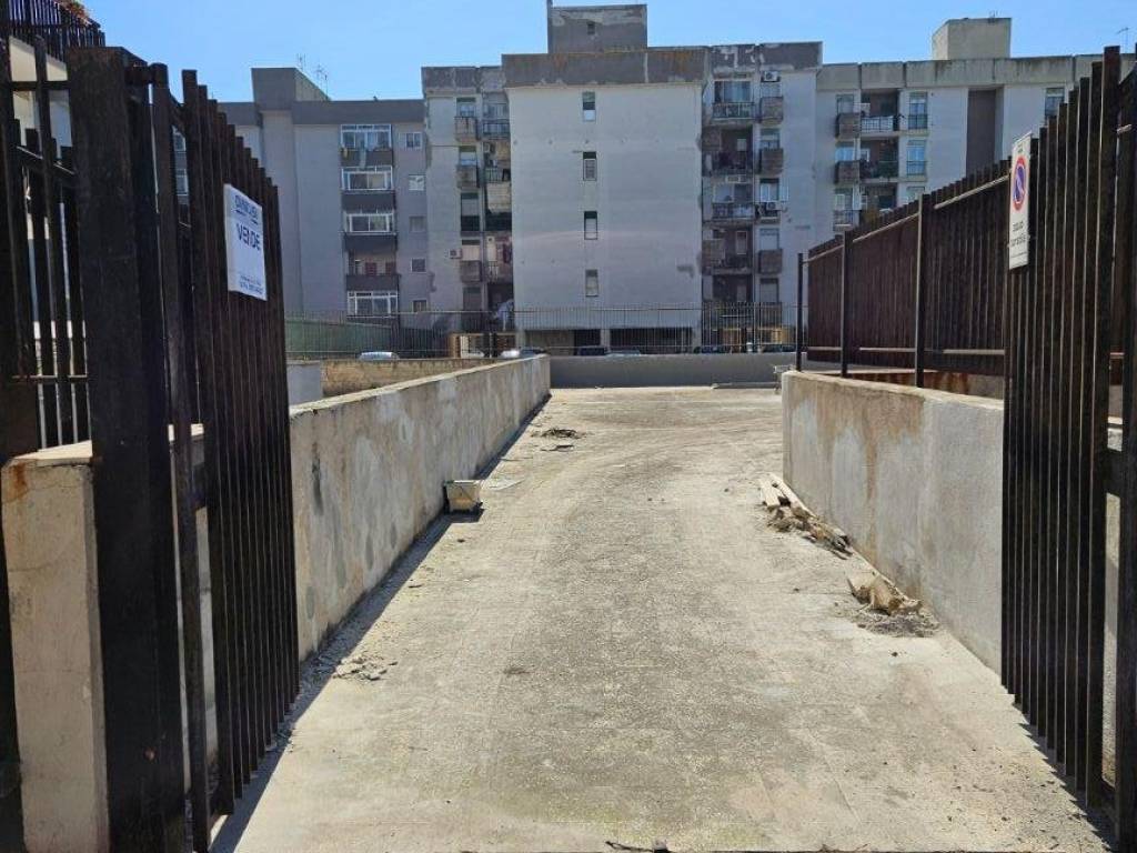 Box / garage a Trani in Viale Europa - Foto 2