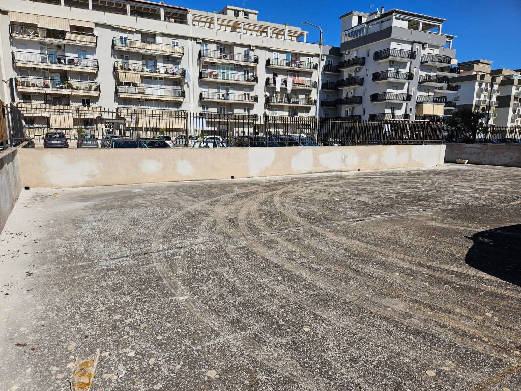 Box / garage a Trani in Viale Europa - Foto 5