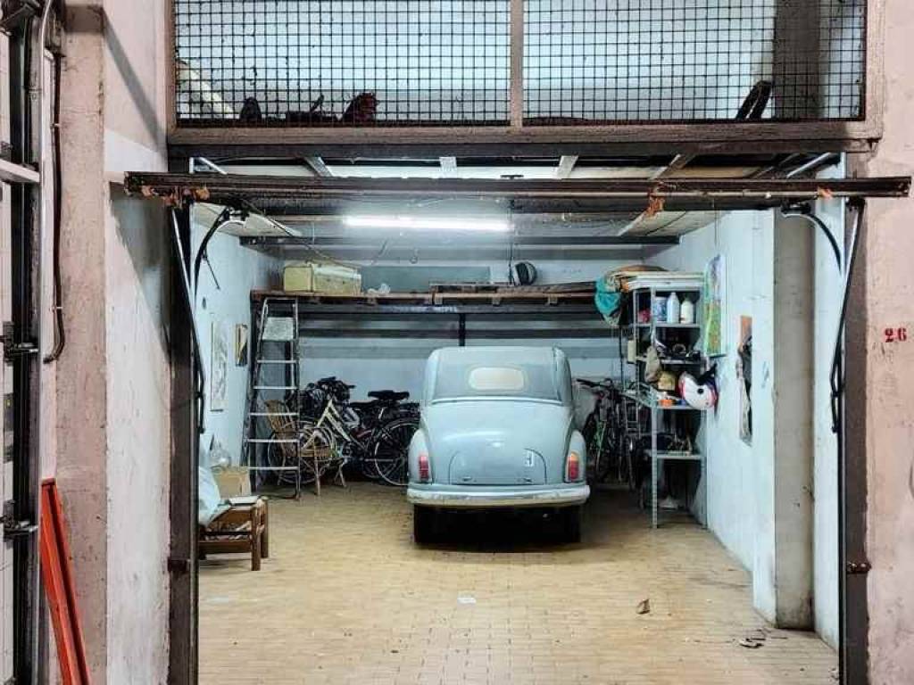 Box / garage a Avellino in Via Francesco Paolo Petronelli, 19 - Foto 3
