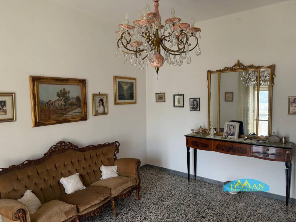 Attico / mansarda a Ceglie messapica in Via San Francesco d'Assisi - Foto 2
