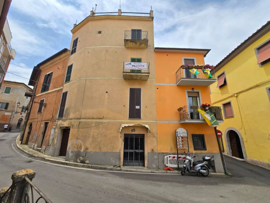 Appartamento a Magliano sabina in Via Sabina, 72 - Foto 3