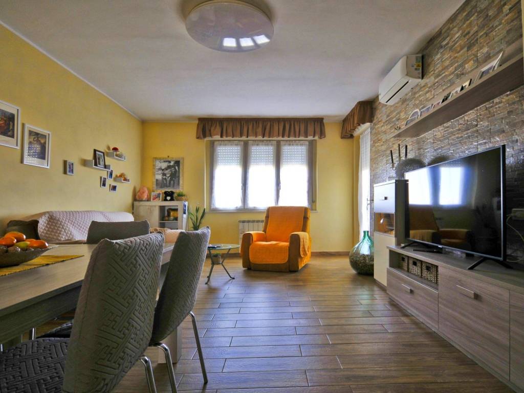Appartamento a Cisterna di latina in Piazza Ugo La Malfa, 3 - Foto 4