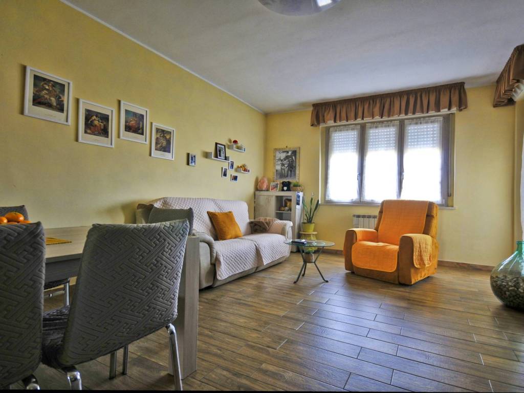 Appartamento a Cisterna di latina in Piazza Ugo La Malfa, 3 - Foto 5