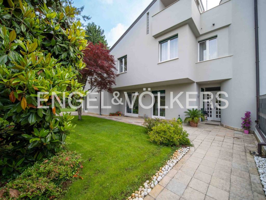 Villa a Gorla minore in Via Pasubio, 3 - Foto 4