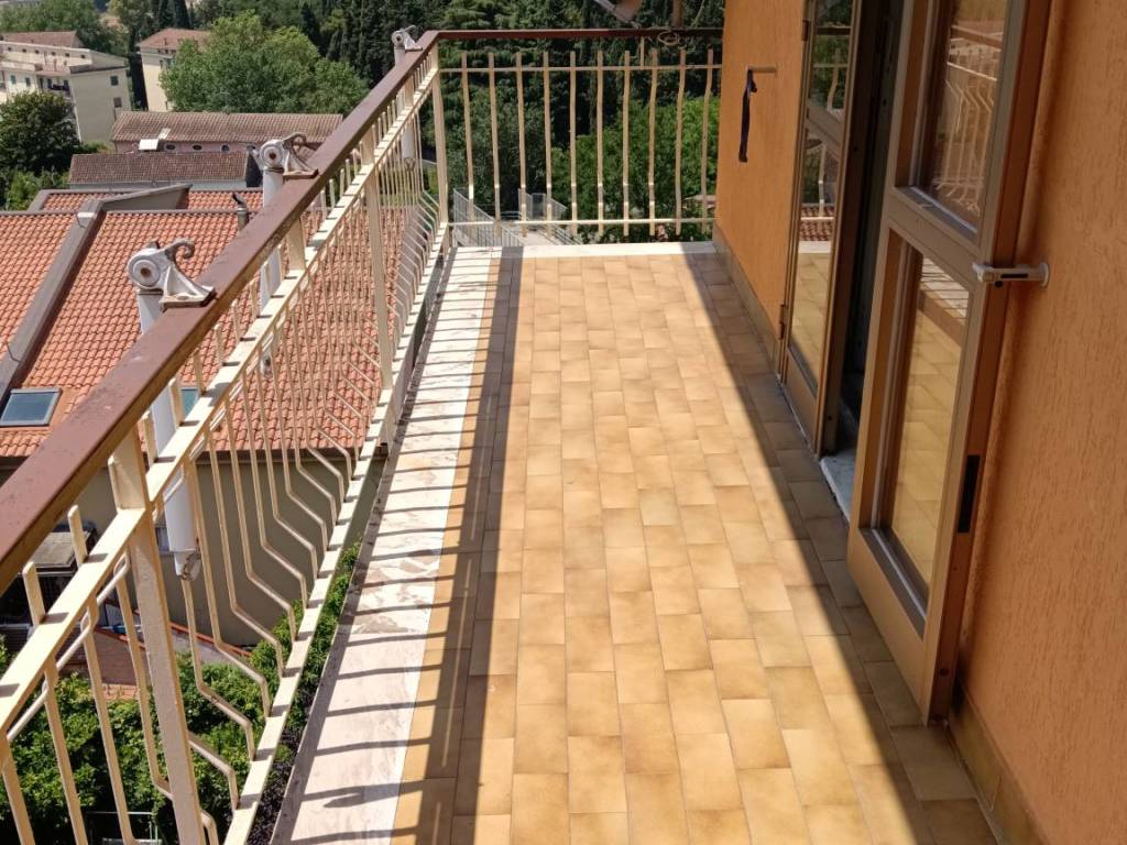 Appartamento a Salerno in Viale dei Longobardi, 4 - Foto 2