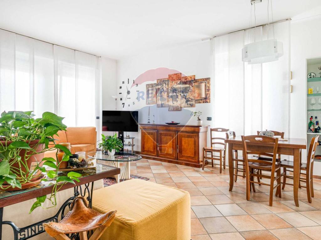 Appartamento a Samarate in via Isonzo, 159 - Foto 2