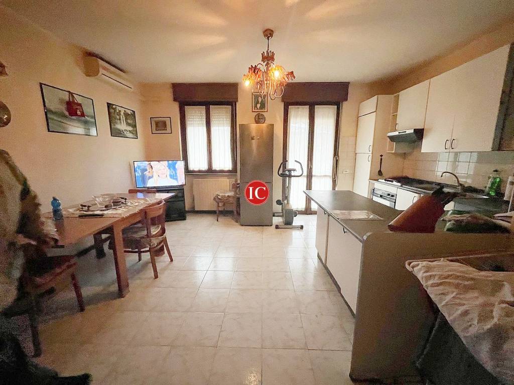 Appartamento a Lodi in Via Lunigiana, 11 - Foto 4