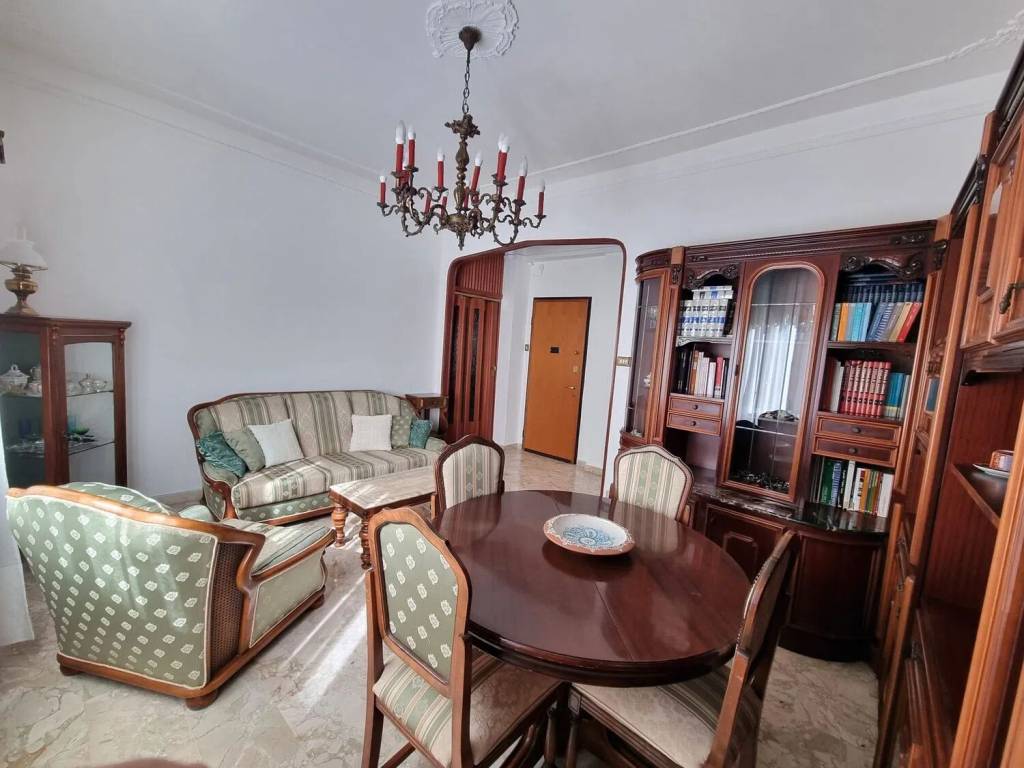 Appartamento a Crotone in Discesa Bastione Castello, 81 - Foto 2