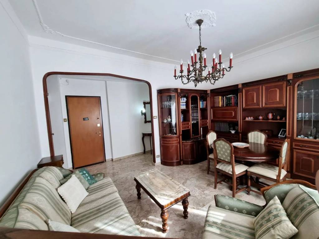 Appartamento a Crotone in Discesa Bastione Castello, 81 - Foto 3