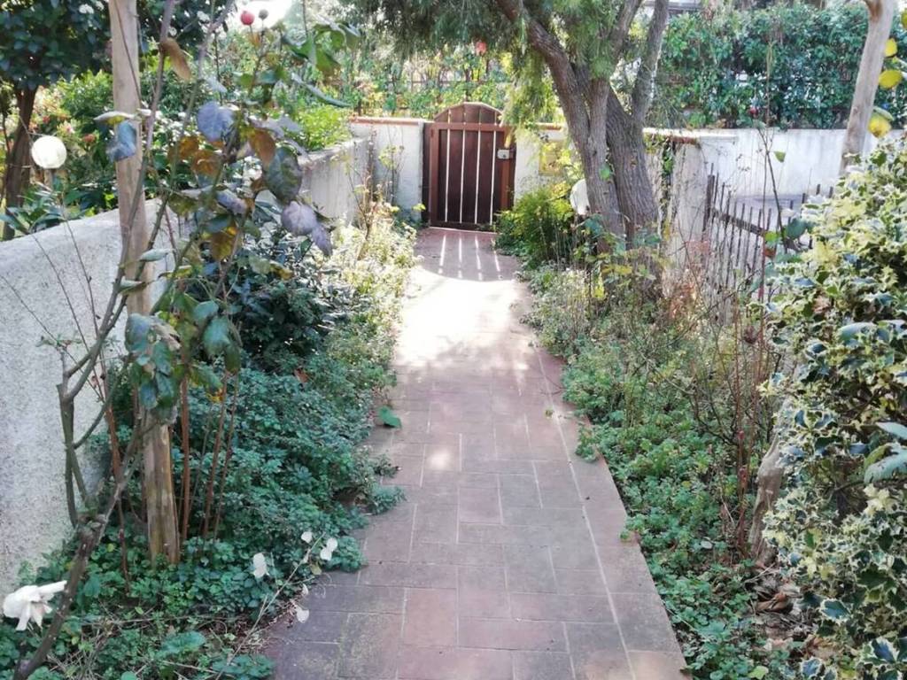 Villa a Francavilla al mare in Via Scarfoglio, 34 - Foto 2