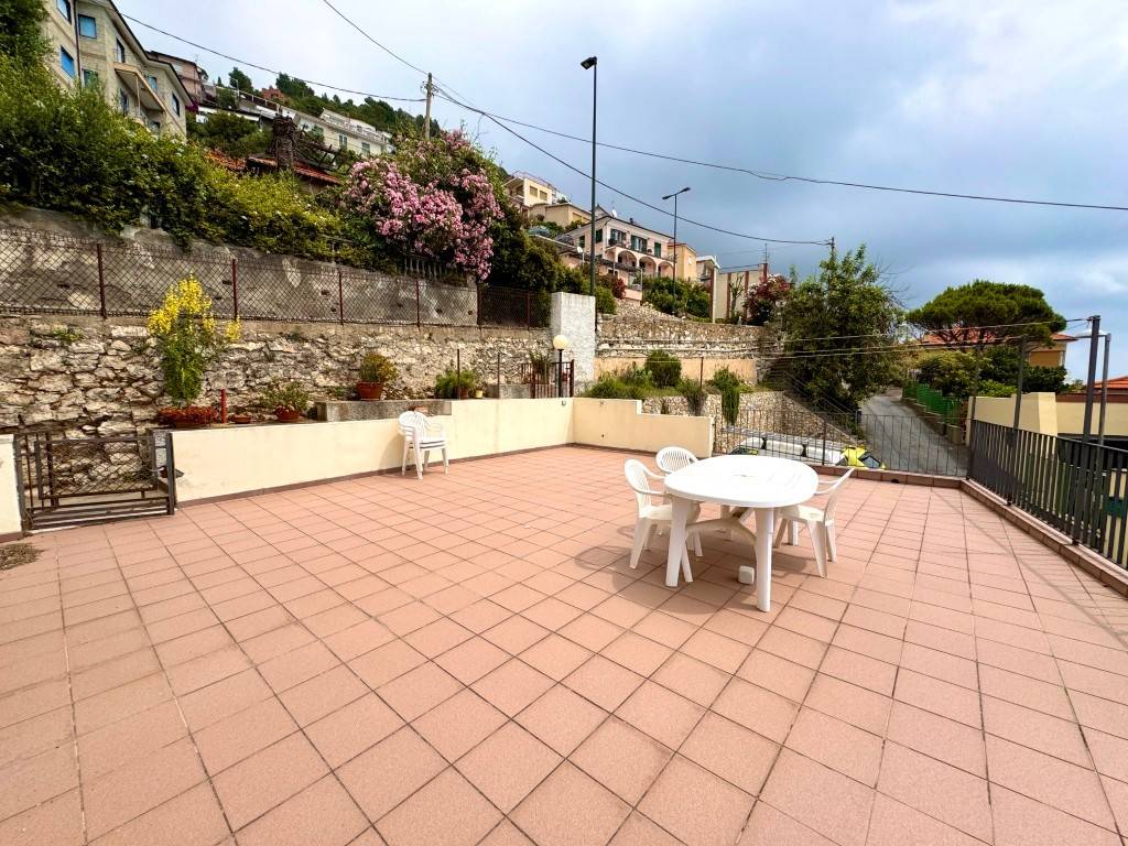 Appartamento a Borgio verezzi in Via della Cornice - Foto 3