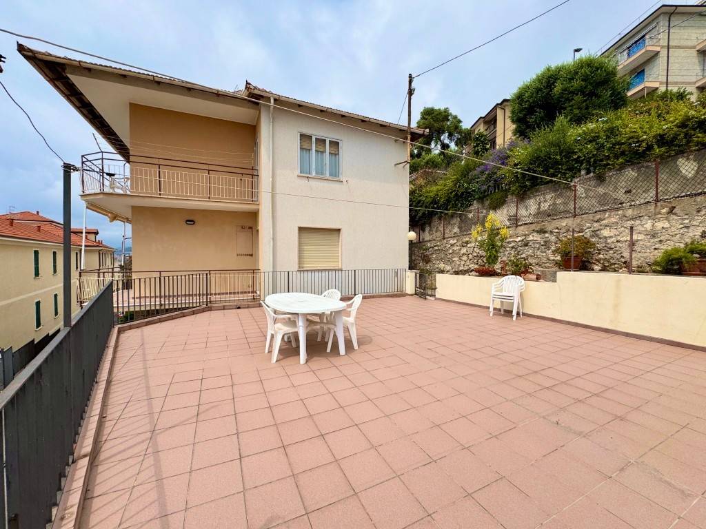 Appartamento a Borgio verezzi in Via della Cornice - Foto 4