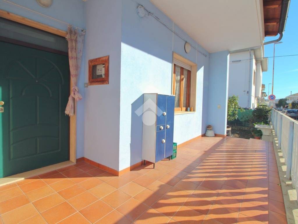Casa indipendente a Giulianova in Via Nazionale per Teramo, 165 - Foto 3
