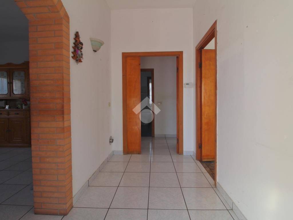 Casa indipendente a Giulianova in Via Nazionale per Teramo, 165 - Foto 4