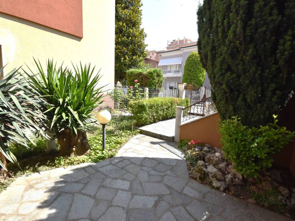 Villa a Chiaravalle in Via Martiri della Libertà - Foto 5