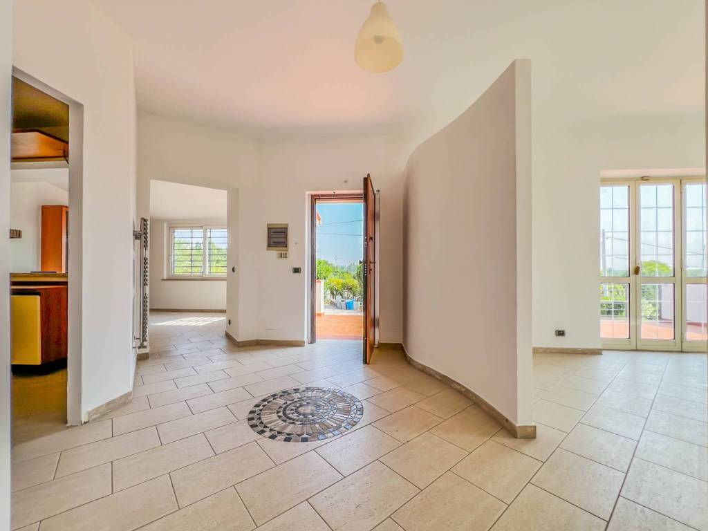 Villa a Aprilia in Via Platani - Foto 4
