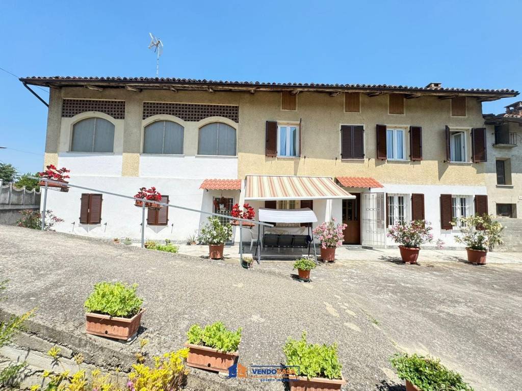 Villa a Costigliole d'asti in Via Giacomo Scotti, 6 - Foto 2