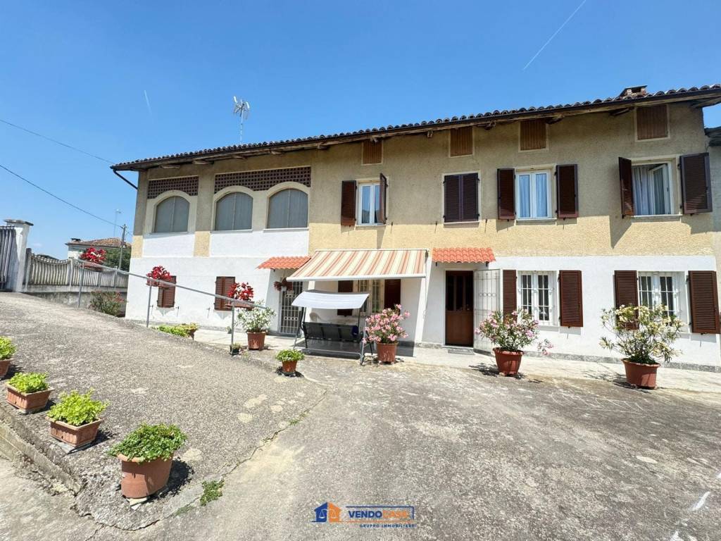 Villa a Costigliole d'asti in Via Giacomo Scotti, 6 - Foto 3