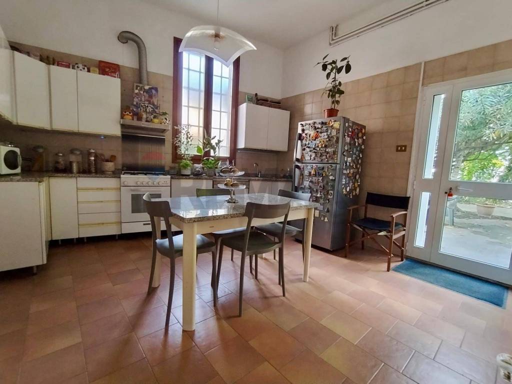Villa a Stienta in Via Maffei - Foto 4