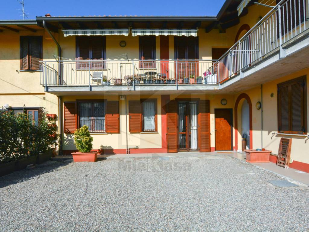 Appartamento a Uboldo in Via San Cosma, 31 - Foto 2