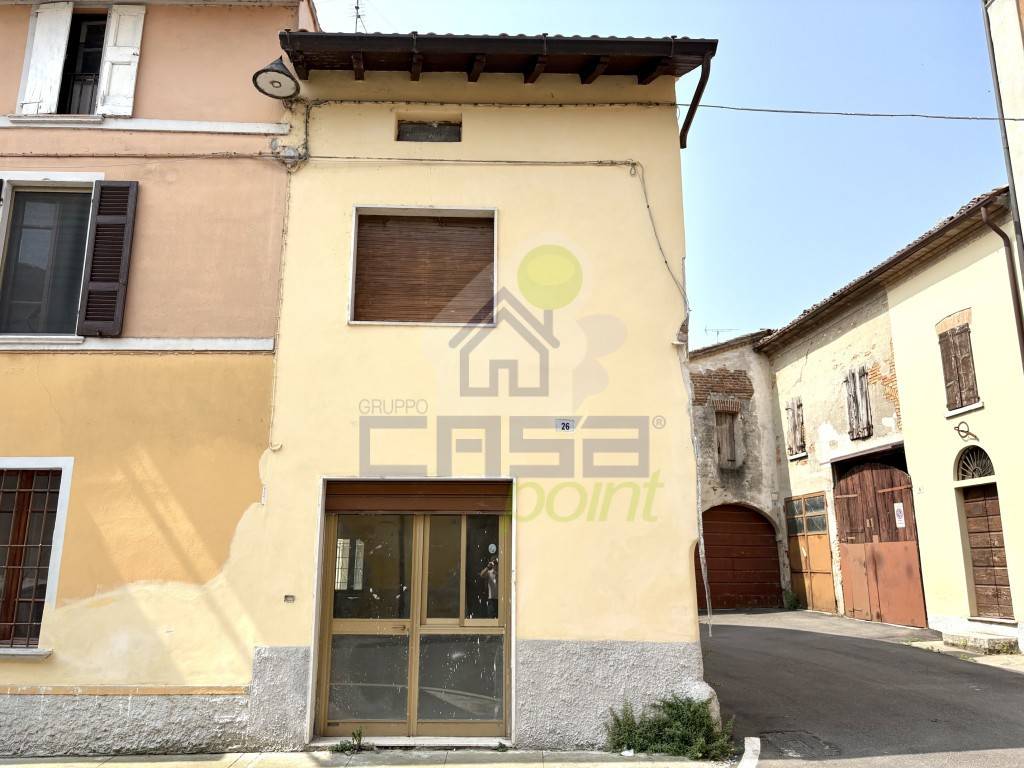 Casa indipendente a Ostiano in via vighenzi 26 - Foto 2