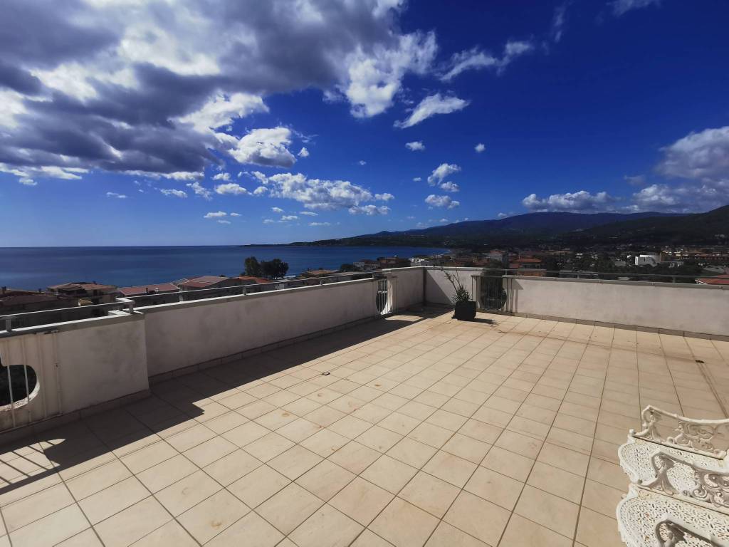 Attico / mansarda a Montepaone in Via Fratelli Bandiera - Foto 3