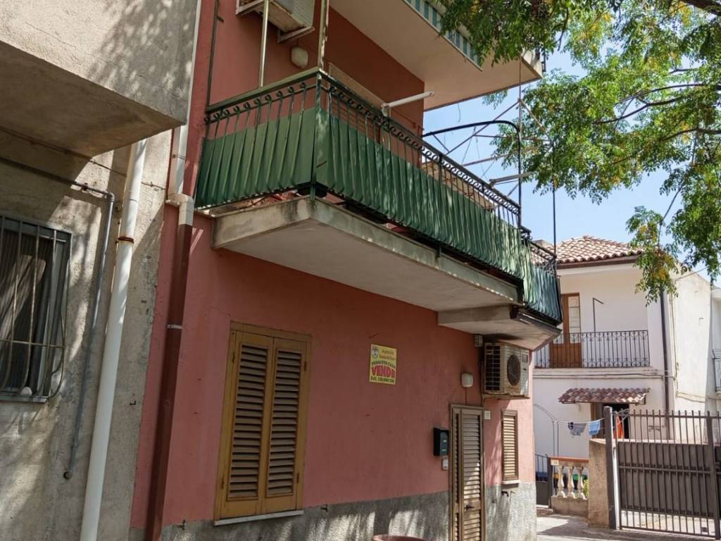 Casa indipendente a Locri in Via Francesco Baracca - Foto 2