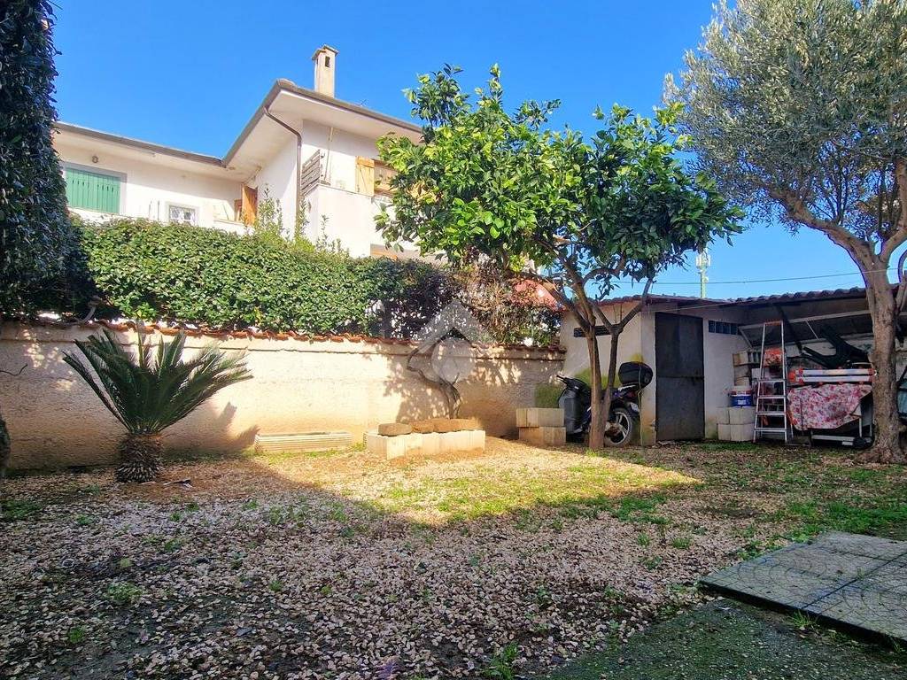 Villa a San felice circeo in Via Piscina Lepre, 11 - Foto 2