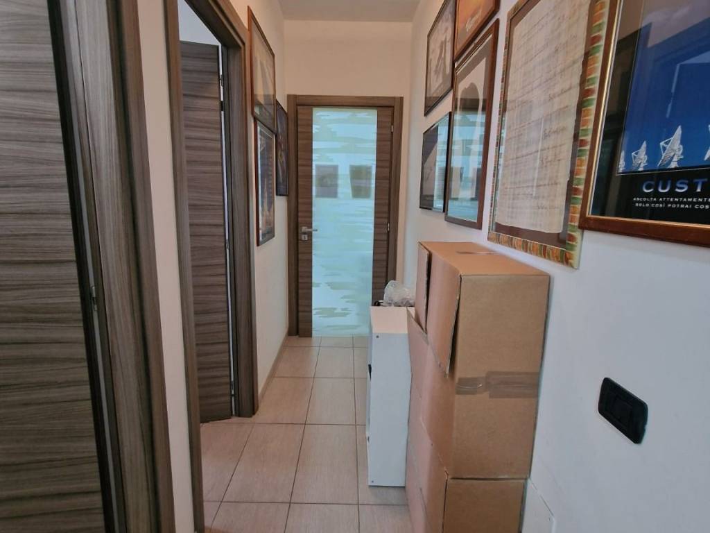 Appartamento a Crotone in Via Germania, 23 - Foto 2