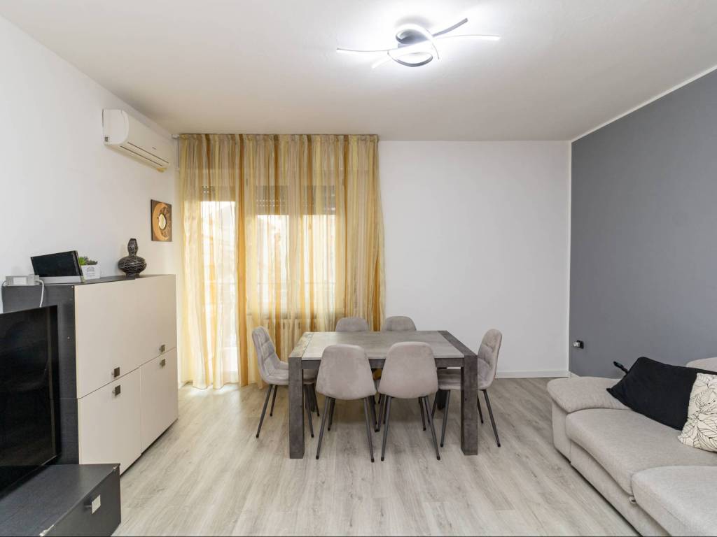 Appartamento a Cologno monzese in Via Piero Gobetti, 33 - Foto 2
