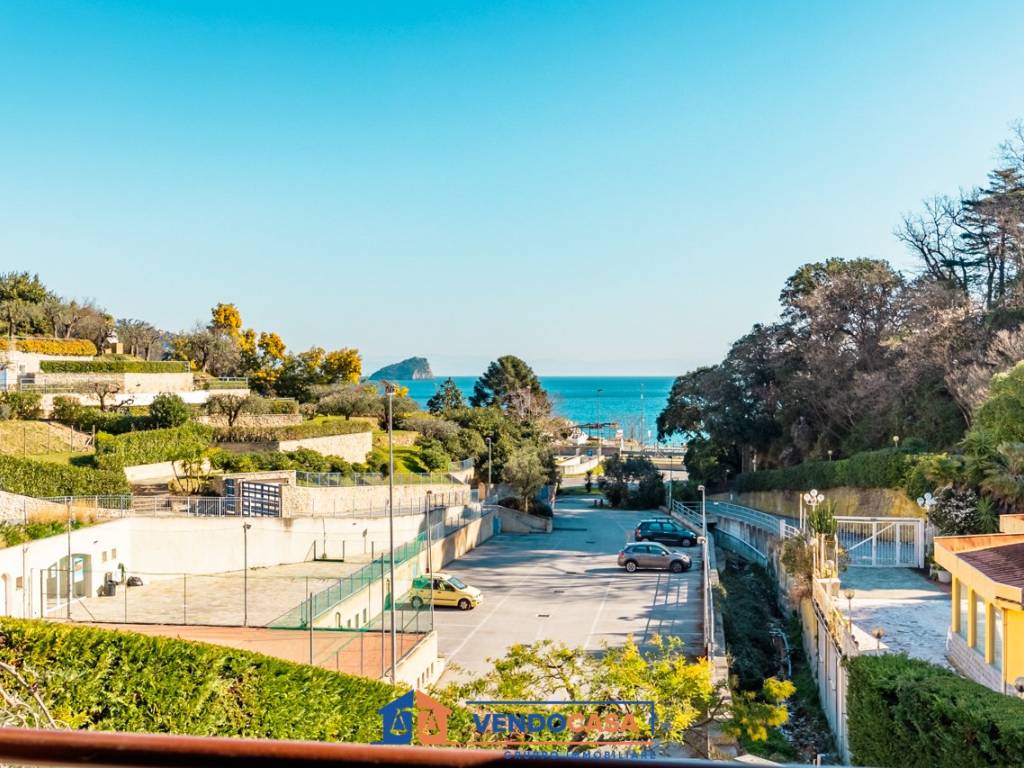 Villa a Spotorno in Via Provinciale Rustia - Foto 3