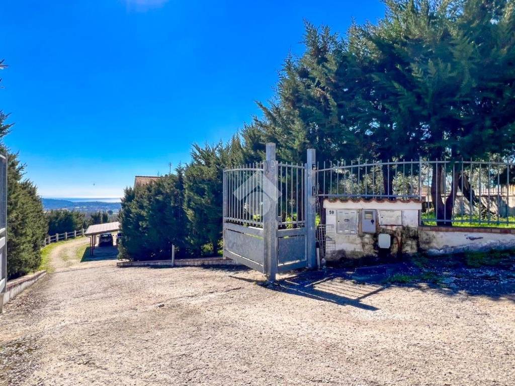 Villa a Formia in Via Rovegno, 56 - Foto 2
