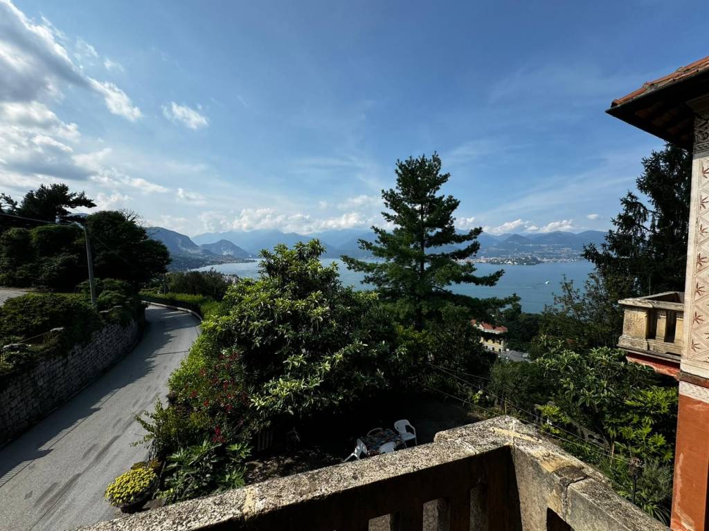 Villa a Stresa in Via per Vedasco, 19 - Foto 2
