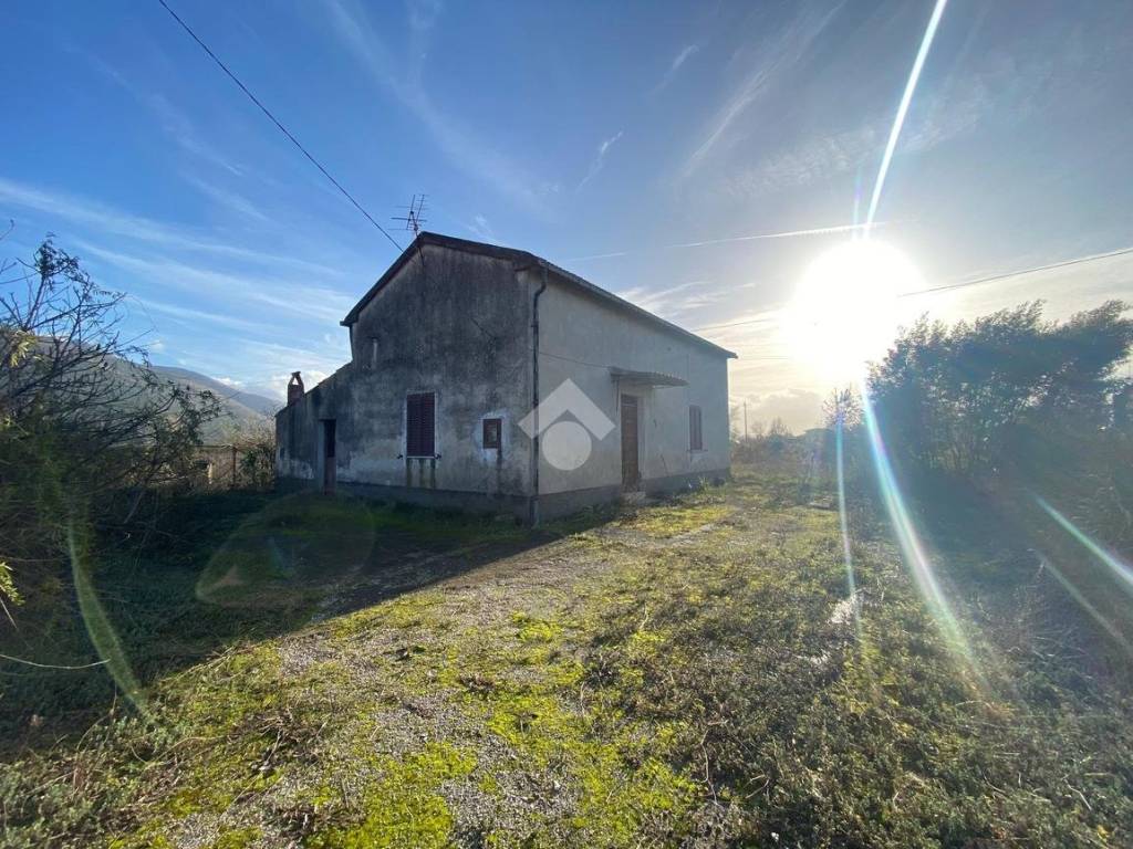 Casa indipendente a Cassino in VIA VALLE DEL GARIGLIANO - Foto 4