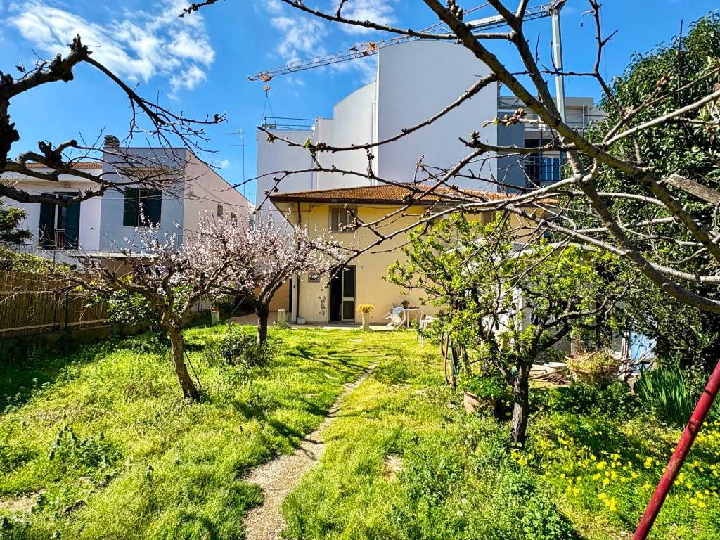 Villa a Giulianova in Via Bolzano, 20 - Foto 3
