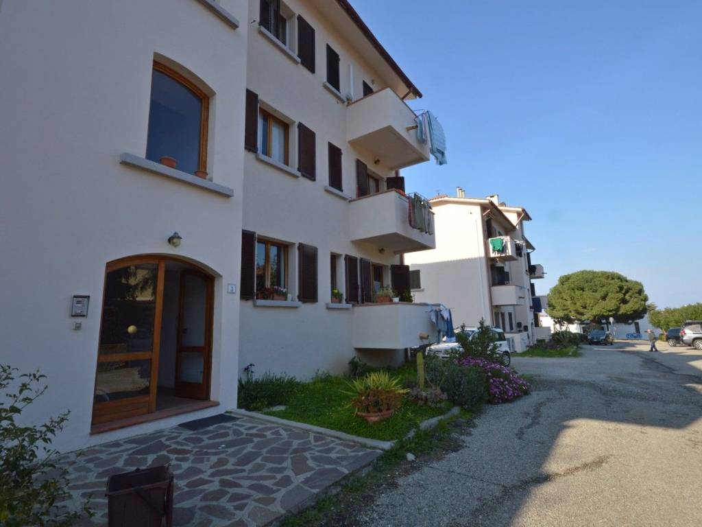 Appartamento a Marciana marina in Via Max Vito Bonanno, 5 - Foto 2