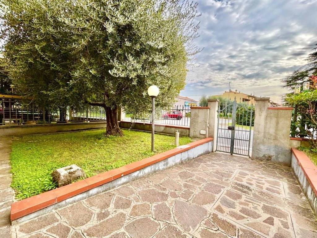 Villa a Prato in Via S. Giusto - Foto 2