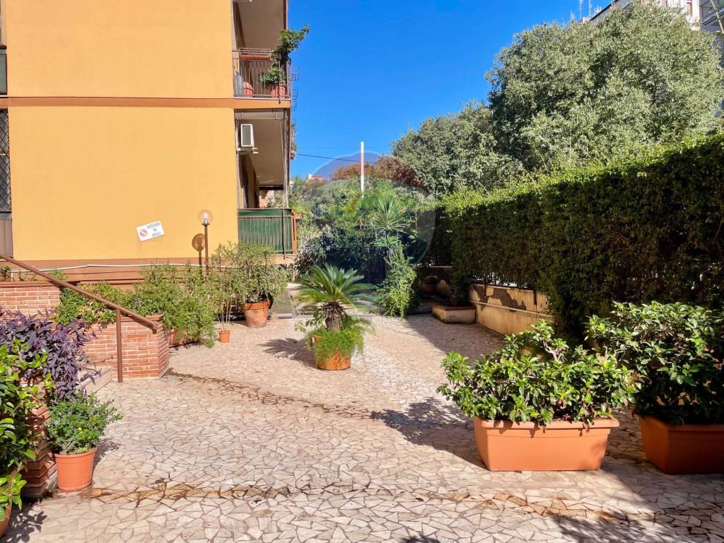Appartamento a Catania in Via Milo, 19 - Foto 3