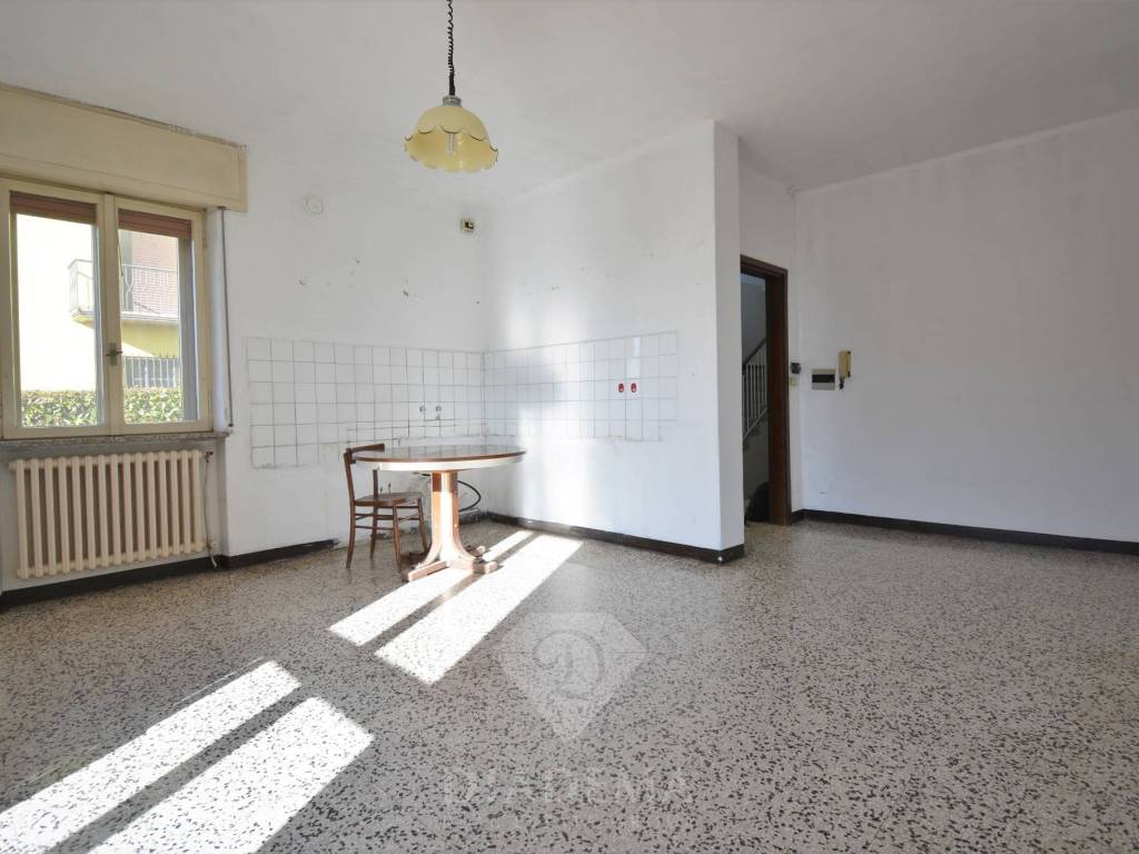 Appartamento a Sumirago in Via Papa Giovanni XXIII - Foto 4