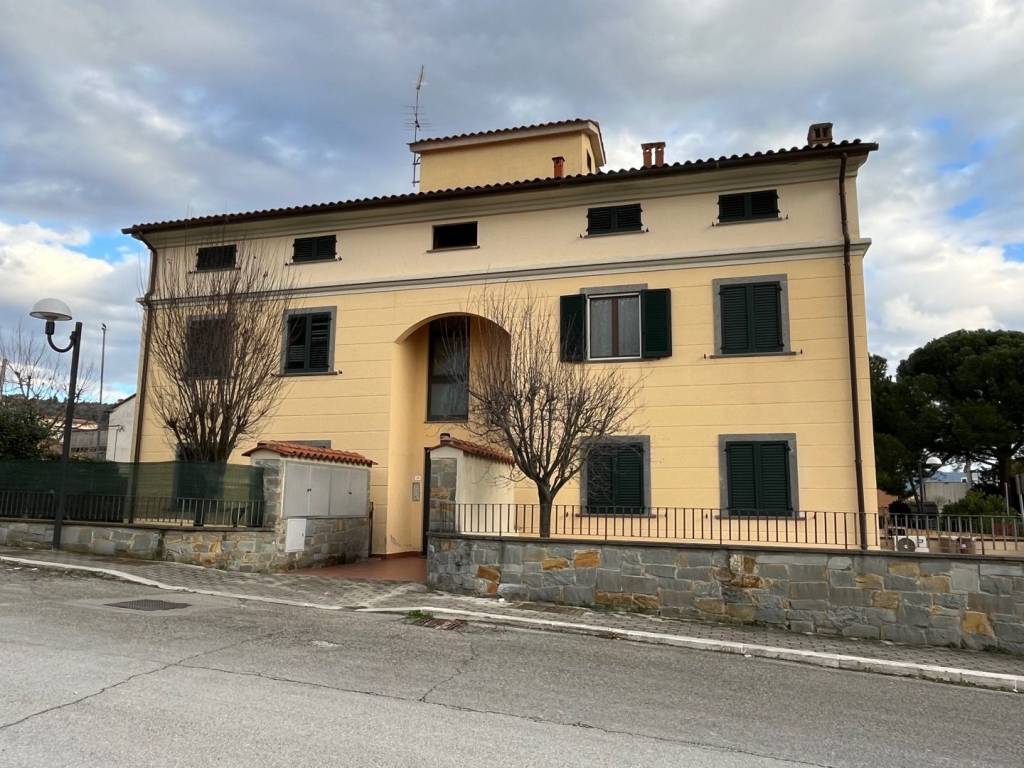 Appartamento a Castiglion fiorentino in Via Enea Gaci - Foto 5