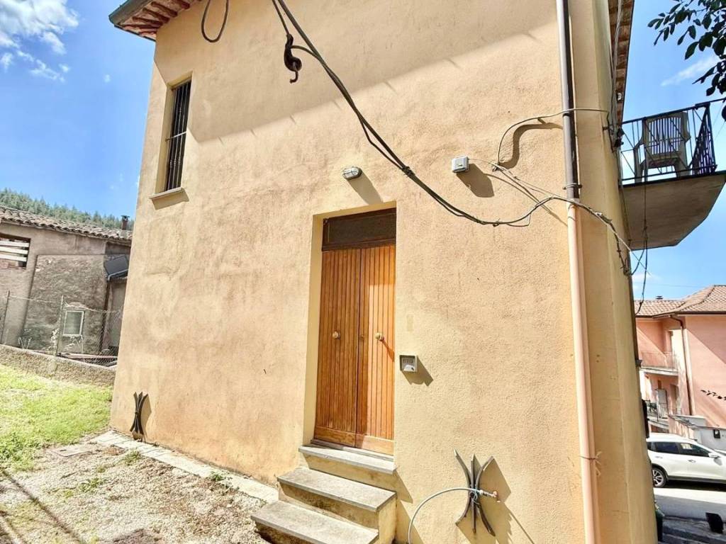 Villa a Gualdo tadino in Vicolo della Rampa - Foto 2