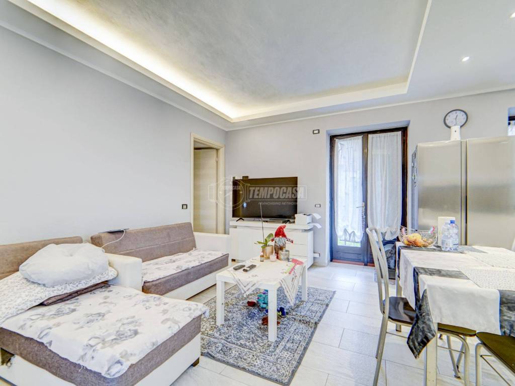 Appartamento a Castelletto sopra ticino in Via Preti - Foto 4