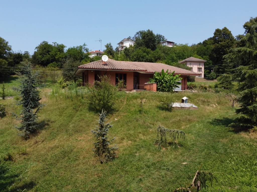 Villa a Montafia in via Fonte Solforosa, 38 - Foto 2